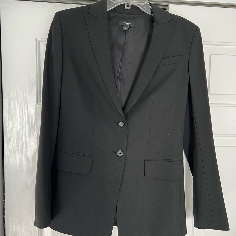 Ann Taylor black womens blazer, size 6